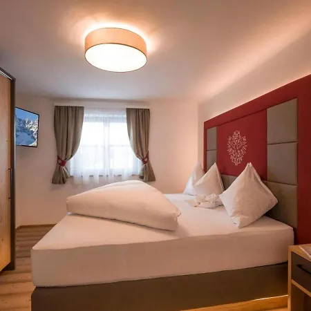 펜션 New With A Large Garden Near Ellmau In Tyrol Going am Wilden Kaiser