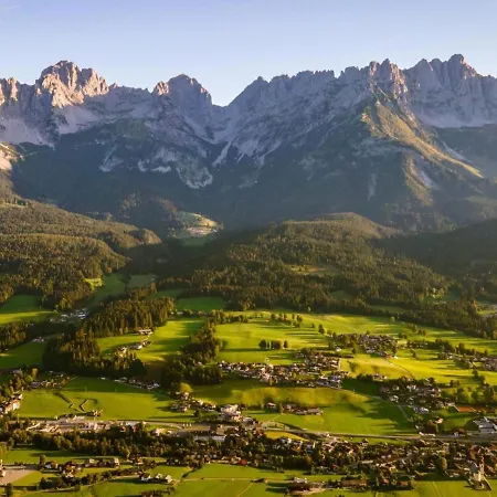 Dom wakacyjny New With A Large Garden Near Ellmau In Tyrol